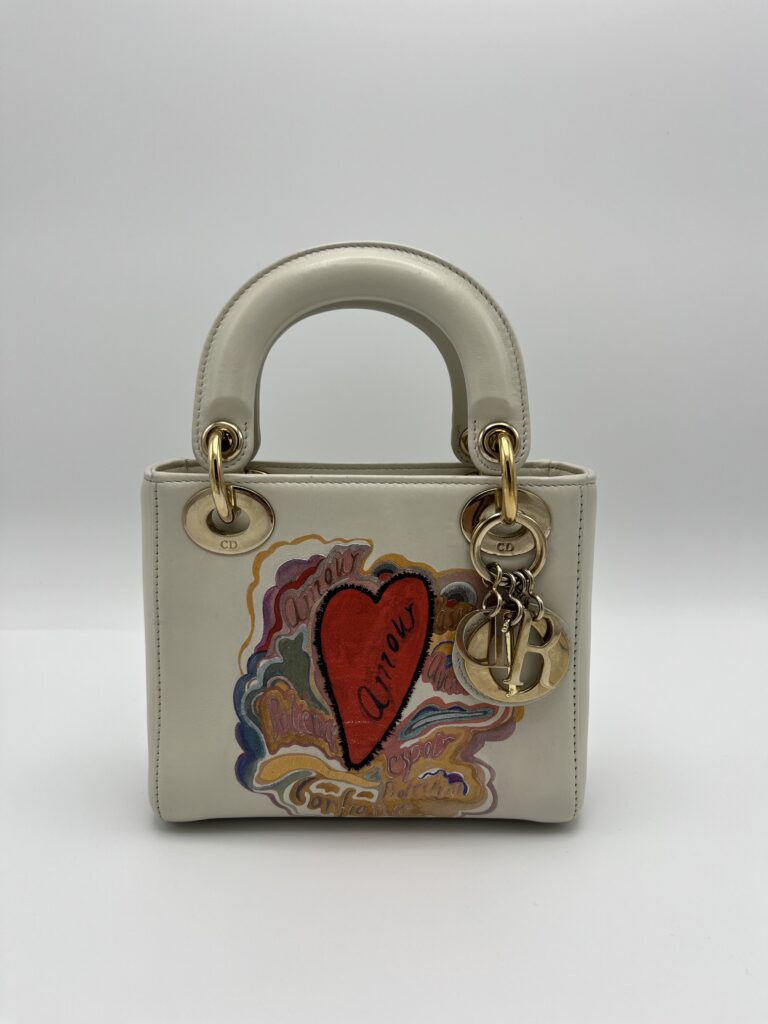 Dior art small. Dior wit. Dior art small white.
