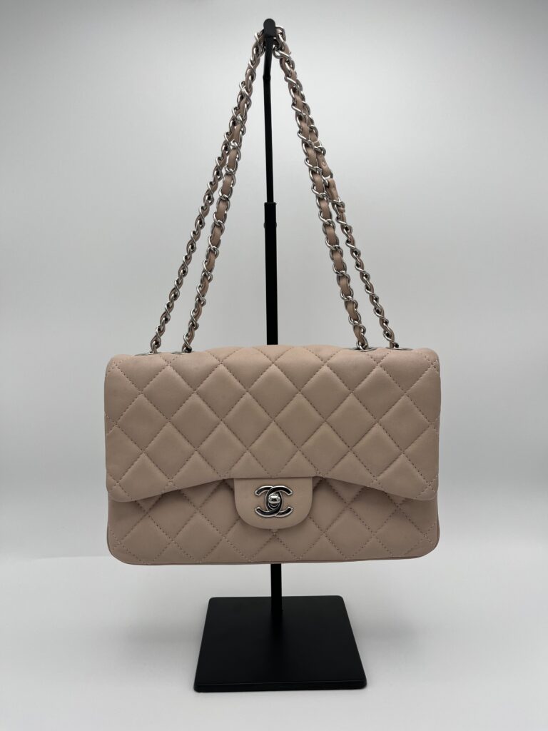 Chanel accordion licht roze. Chanel accordion light pink.