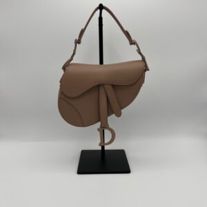 Dior Saddle bag matt pink. Dior Saddle bag met roze leer.